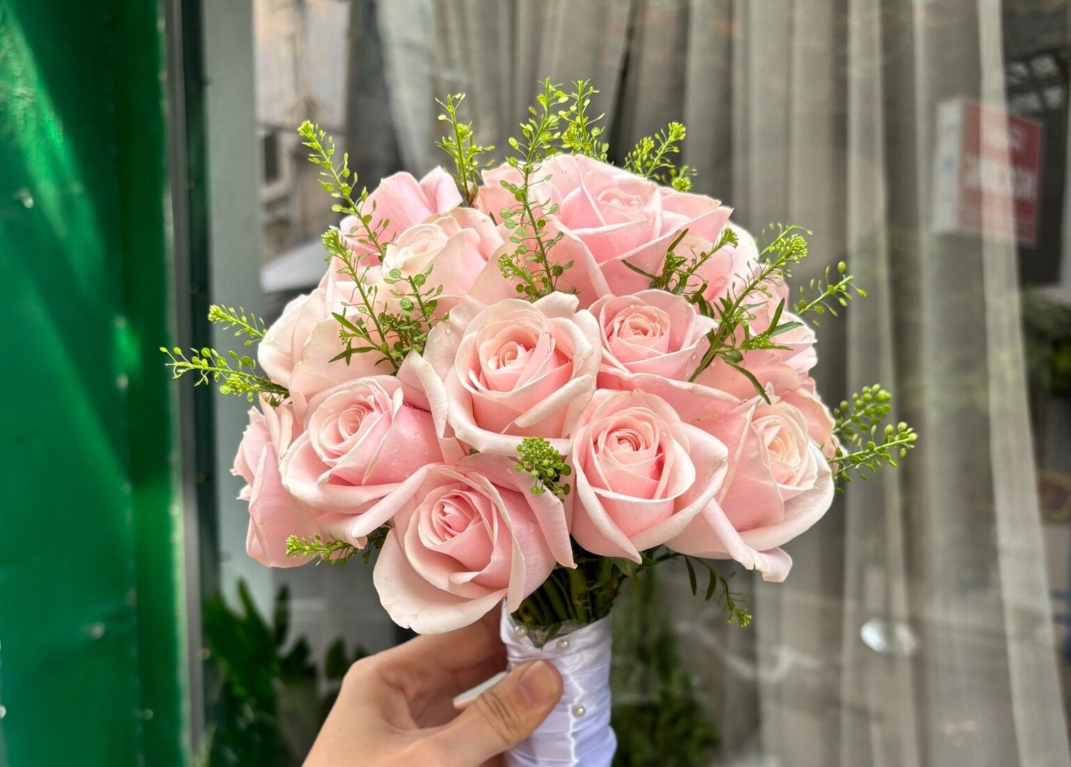 Hoa cầm tay cô dâu