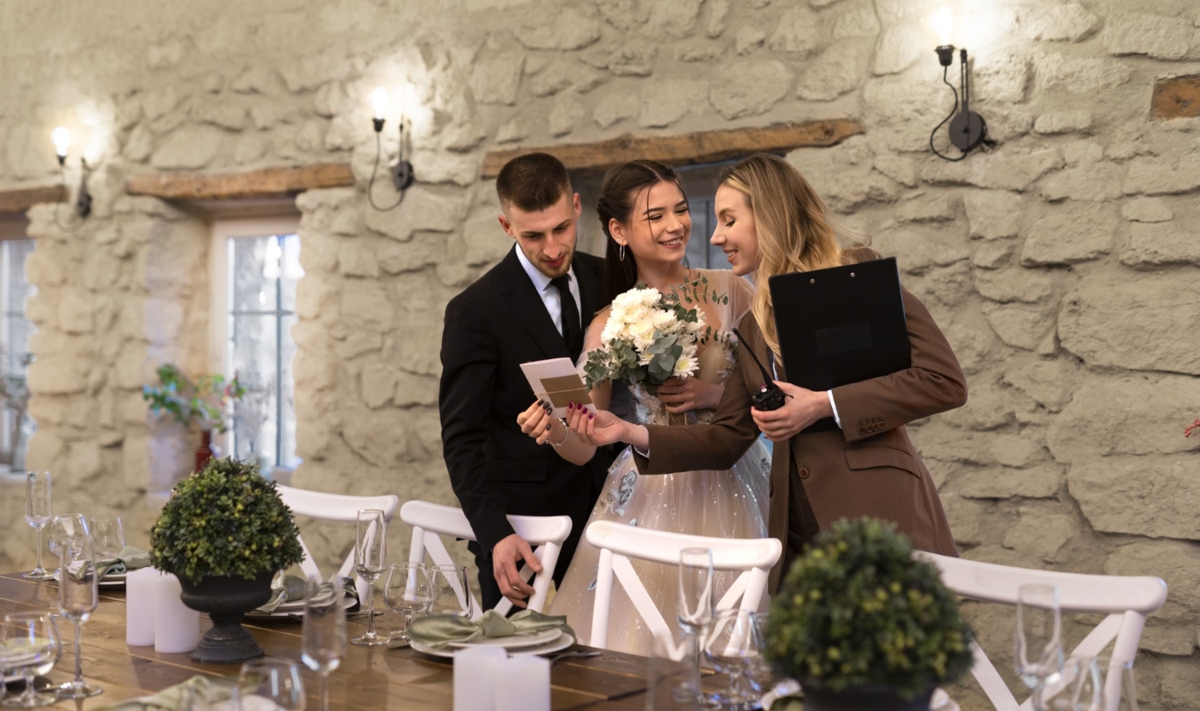 co-nen-thue-wedding-planner (2)