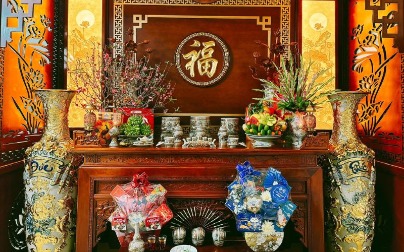 Một bàn thờ có hoa quả tiêu biểu tại Việt Nam