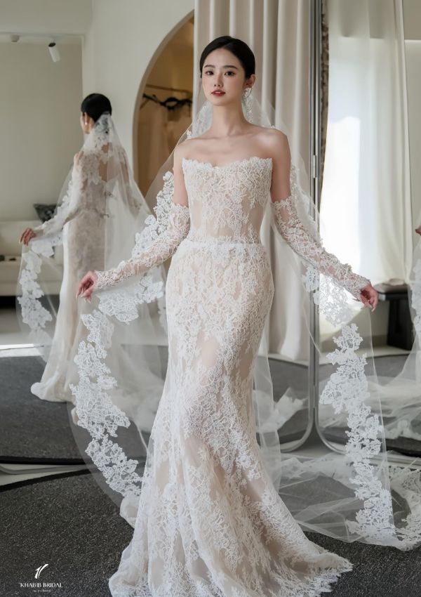 Kiểu váy đuôi cá xuyên thấu cho nàng mũm mĩm yêu quyến rũ - Nguồn Khabib Bridal
