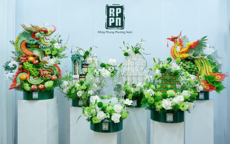 Mâm quả tone xanh trắng hoa hồng - Nguồn Rồng Phụng Phương Nam