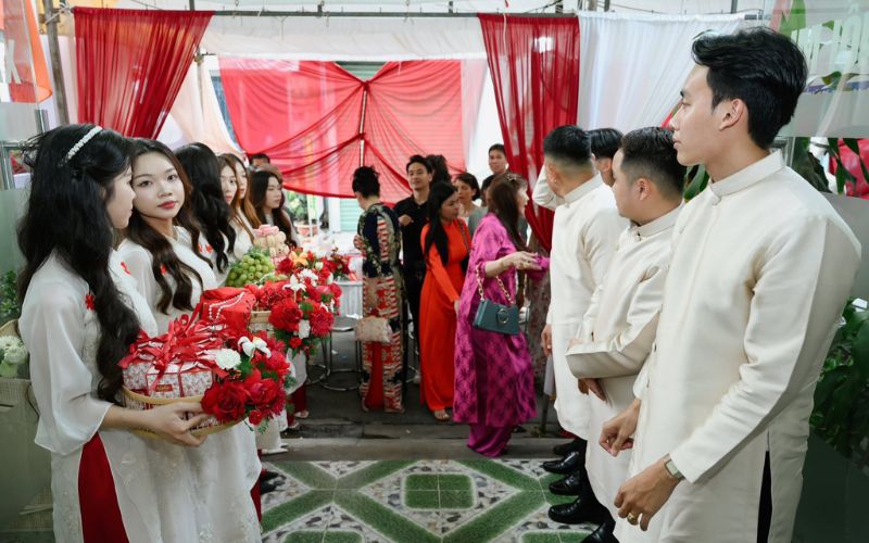 Vị trí các thành viên trong đội bưng quả cũng phải hợp lý - Nguồn Internet