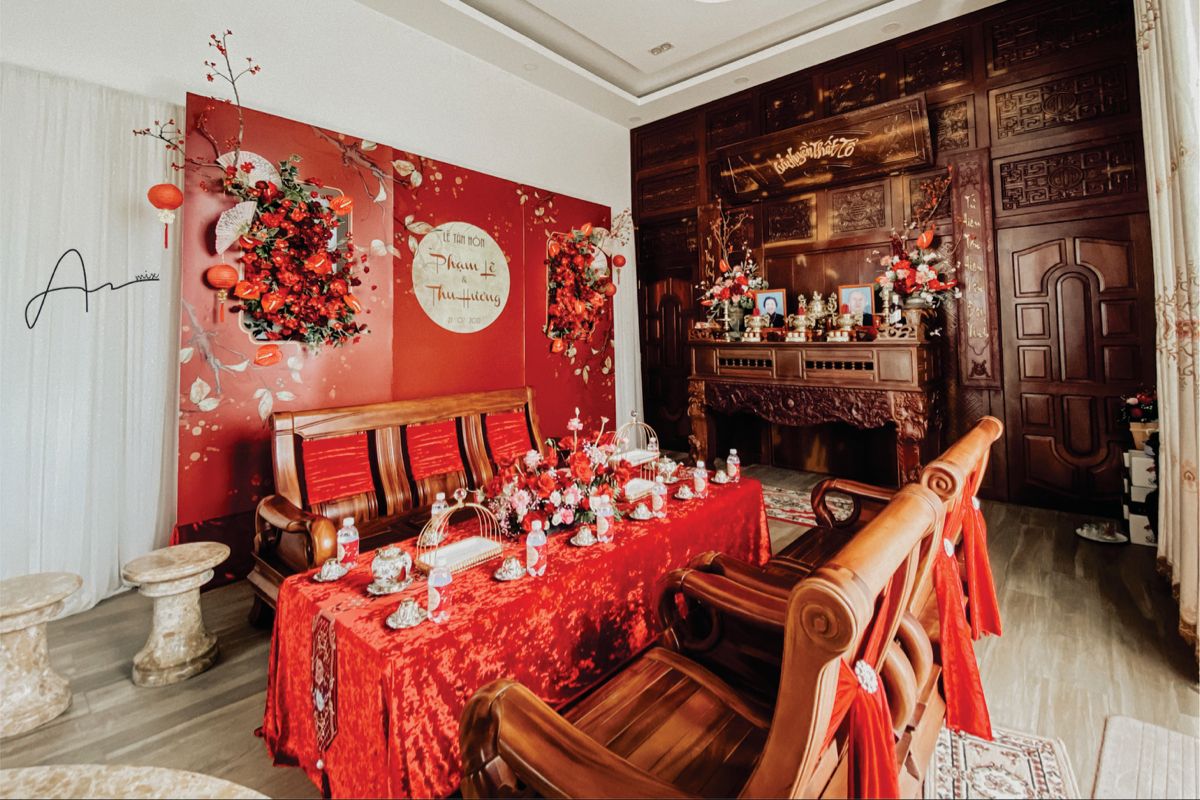 Trang trí bàn thờ gia tiên miền Bắc