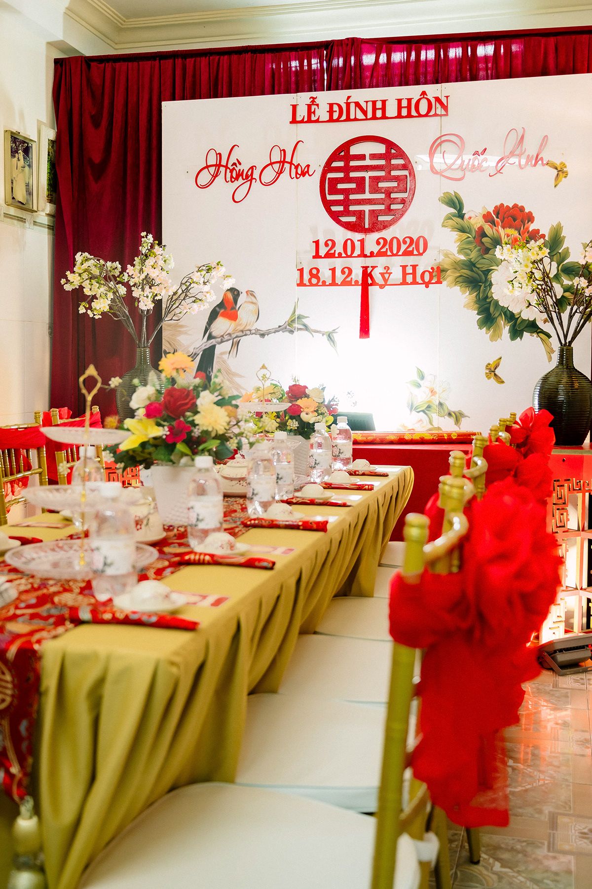 Mẫu trang trí bàn thờ gia tiên phong cách truyền thống