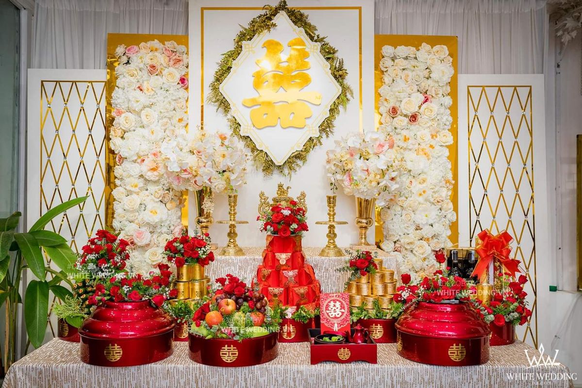 Mẫu trang trí bàn thờ gia tiên phong cách truyền thống